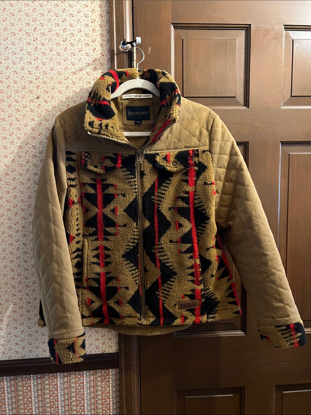 Pendleton Tan Quilted Sleeve Teddy Jacket with Black & Red Geometric Fleece